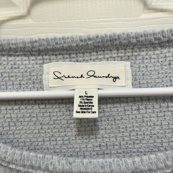 French Laundry buttoned shoulder Sweater in light blue Size Large - Picture 3 of 5